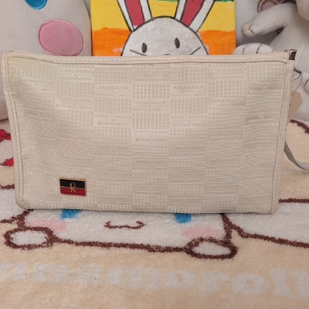 Roberta di Camerino Cream Clutch Bag